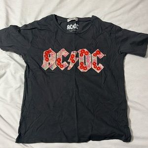 AC/DC women’s t-shirt size S/M